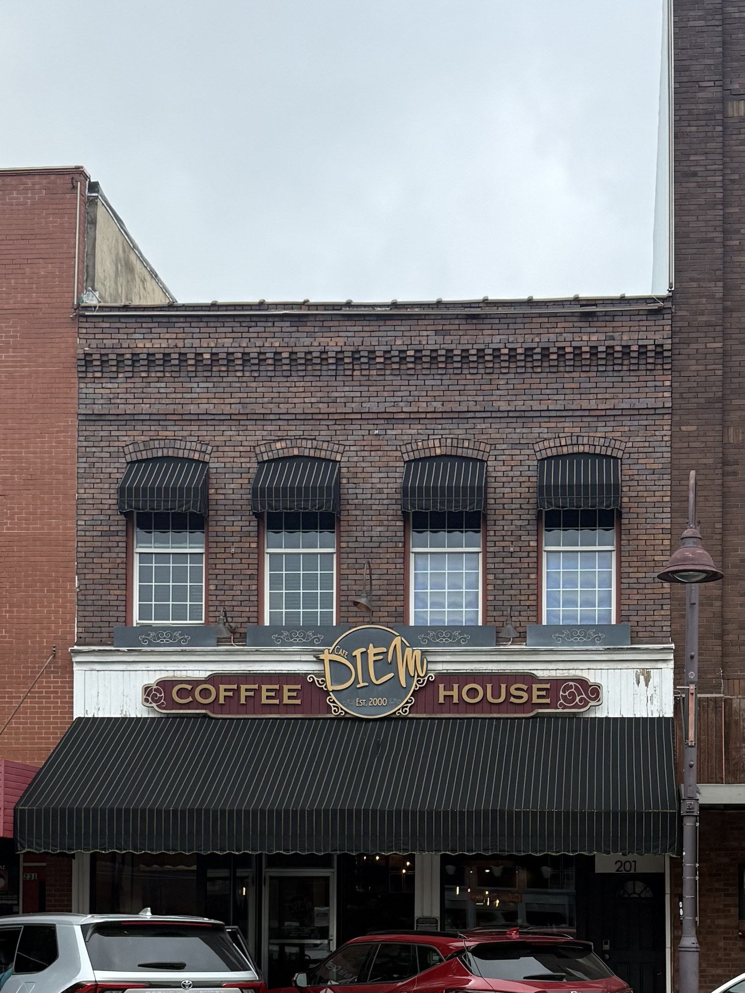 Exterior of Cafe Diem Ames on Main